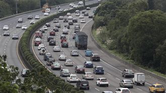 國5這路段恐塞十小時　北返現紫爆！