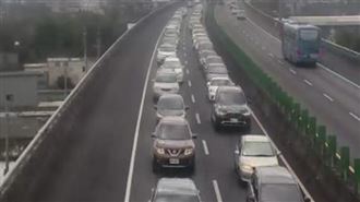 北上車潮湧現　雪隧回堵5.5公里