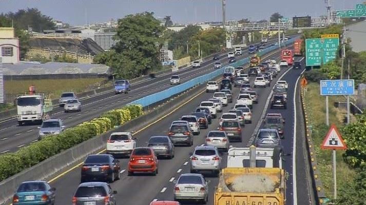 趕北返！國道「9大路段」午後恐大塞