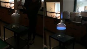 美國,抖音,咻聲瓶
https://www.tiktok.com/@mr.cavscience/video/6968515195240975622?is_copy_url=1&is_from_webapp=v1&refer=embed&referer_url=https%3A%2F%2Fwww.ettoday.net%2F&referer_video_id=6968515195240975622