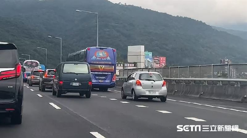 初四苦大塞！國5塞車18小時到凌晨3點