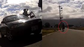 酒駕車主被抓落跑! 騎士猛追...竟留妻站大街。翻轉東台灣交通違規2.0