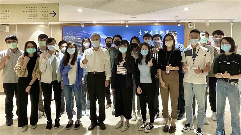 碩學士畢業快看！港務公司起薪51K