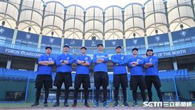 富邦悍將新任教練團丘昌榮、黃泰龍、詹智堯和劉家豪等人。（圖／記者王怡翔攝影）