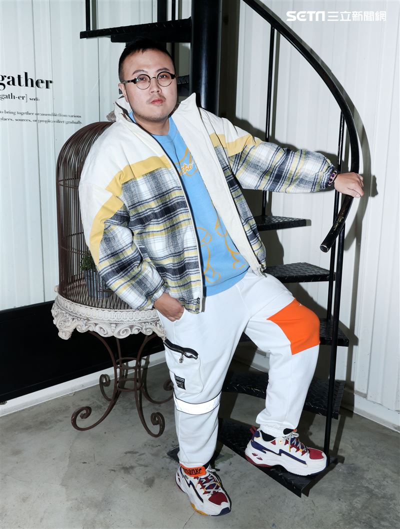 登登三立新聞網專訪。（記者邱榮吉/攝影）