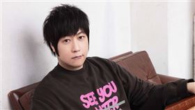 阿信發地震文　網笑：剛喊JUMP？（圖／翻攝自五月天阿信臉書）
