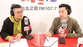 無黨籍立委林昶佐4日上午接受資深媒體人黃揚明「嗆新聞」廣播節目專訪。（圖／「Hit Fm《嗆新聞》製作單位提供」）