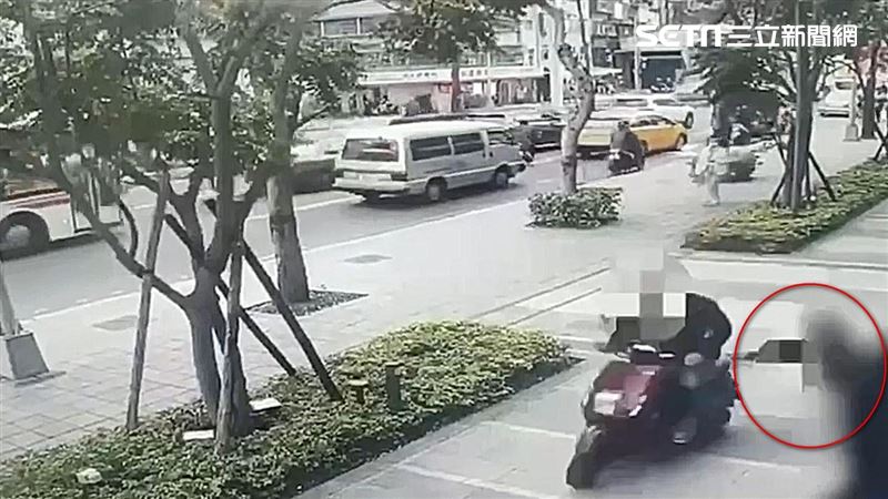面交手機遭拖行慘摔　女賣家斷齒破相