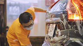 陽光加油站（圖／記者陳則凱攝影）