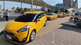 高雄計程車費率將調漲高雄市計程車運價逾14年未調整，考量期間計程車營運成本增加，高雄市交通局召開運價審議會，通過計程車新運價，將於民國111年1月27日實施。（高雄市交通局提供）中央社記者蔡孟妤傳真  110年12月27日