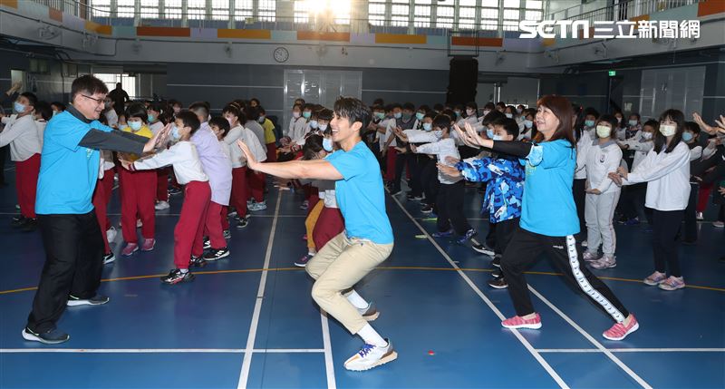 胡宇威擔任「樂動150，想動就動GO推廣大使，得知自己在紐約的妹夫和3歲的姪女染疫」，讓他憂心感嘆「滿複雜的心情」。（記者邱榮吉/攝影）