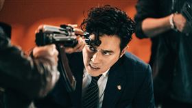 張智霖帶領警方保護政要組的成員們一同保護宣萱，拍攝多場死裡逃生的動作場面。（圖／華映娛樂提供）