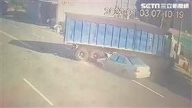 聯結車,插入,賓士,雲林,翻攝畫面