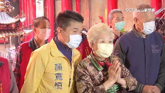 替兒試水溫？柯媽巧遇顏寬恒讚：實在