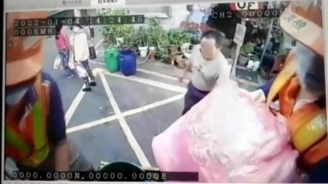 瓦斯罐丟垃圾車氣爆！火焰吞噬清潔員