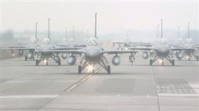 12架F-16V「大象漫步」