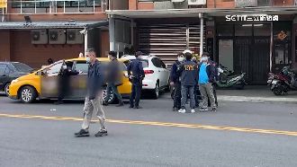 誤會遭按喇叭　大街上互飆國罵全武行