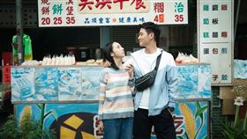 《我吃了那男孩一整年的早餐》周興哲、李沐。（圖／華映提供）