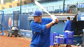 富邦悍將蔣智賢練打。（圖／富邦悍將提供）