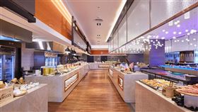 凱達大飯店自助餐推出平日四人同行一人免費。（圖／業者提供）