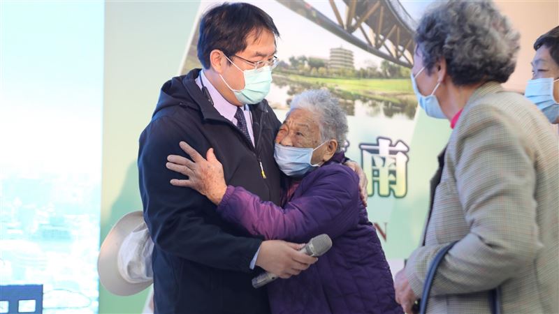 逾24萬人可領！南市加發健保福利金