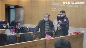 ▲國賓影城創辦人張明吉被傳喚到案，訊後移送台北地檢署複訊。（圖／記者楊佩琪攝）