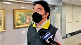 清潔公司採檢出爐  王必勝：除7名確診者都陰性桃園機場群聚事件，衛福部醫福會執行長王必勝（圖）6日受訪指出，目前清潔外包公司檢驗結果已出爐，除了7名清潔員確診以外，其餘員工都是陰性。中央社記者吳睿騏桃園機場攝  111年1月6日