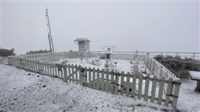 下雪,合歡山,冰霰,降雪,玉山氣象站,玉山（圖／氣象局提供