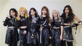 EVERGLOW遭指控服裝抄襲。（圖／翻攝EVERGLOW官方Instagram）