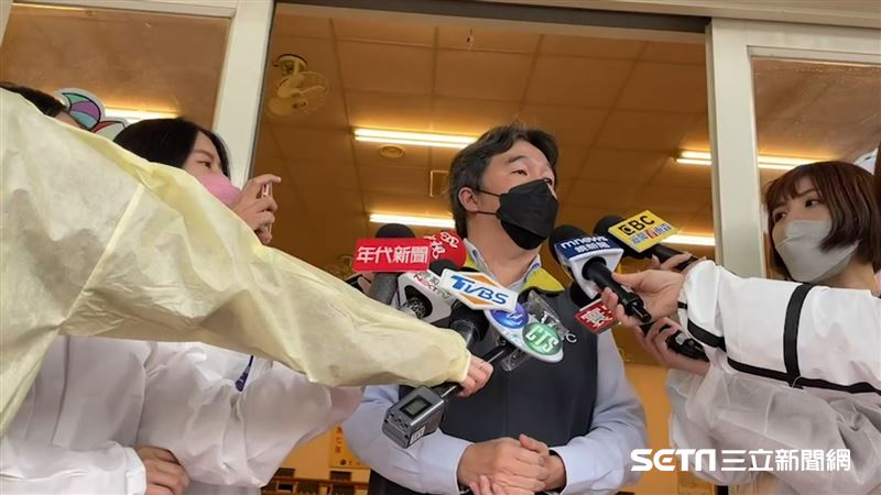 2人和清潔員聊天染疫？王必勝回應了
