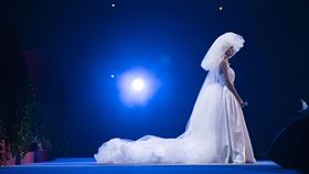 梅艷芳（導演版）（古天樂、王丹妮）。（圖／Disney+提供）