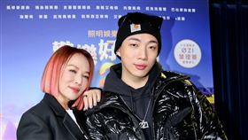 《歡樂好聲音2》ØZI、葉璦菱。（圖／UIP提供）