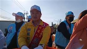 顏寬恒宣傳車喊救命！鍾年晃酸「反串要註明」：救命找醫師（圖／翻攝自顏寬恒臉書）