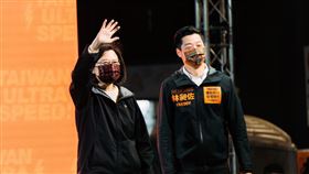 蔡英文、林昶佐（圖／民進黨提供）