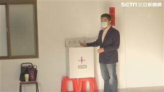 顏寬恒一早完成投票　曝父顏清標病況