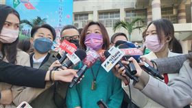 林靜儀，烏日僑仁國小投票，補選日 