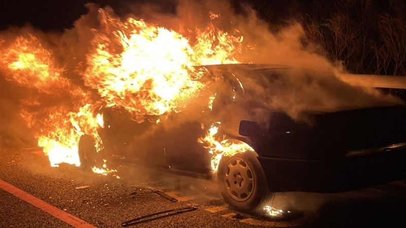 新／五楊高架火燒車　駕駛慘死車內