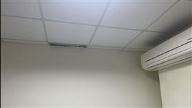 台商，彰化檢疫所，房間飄菸味，天花板互通，擔心新冠病毒透過空氣傳染 (圖/翻攝畫面)