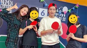 賈永婕曬出兩個女兒跟江宏傑一起打桌球的影片（圖／翻攝自臉書）