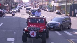 順利拿下中二　林靜儀揮「貓掌」謝票