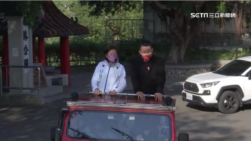 林靜儀合體3Q　巧遇顏寬恒謝票隊伍