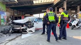 彰化,車禍,加油站,重傷,昏迷,迴轉車,失控