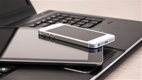 荷蘭奧林匹克委員會建議參與北京冬季奧運的荷蘭運動員，別將手機和筆記型電腦帶進中國，以免遭中國竊密。（圖／翻攝自Pixabay圖庫）
