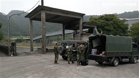 宜蘭縣蘇澳鎮水泥廠發現未爆彈，防爆小組順利完成移置作業。（圖／翻攝畫面）