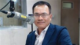 鄭弘儀昨在錄影前親自說明白冰冰事件。（圖／翻攝自《新聞挖挖哇》YouTube）