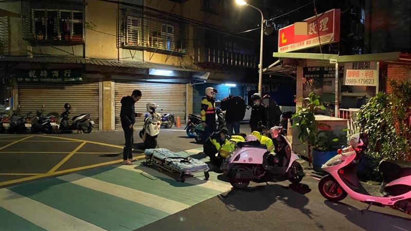 不滿14歲女兒蹺家　父氣砍男友小指