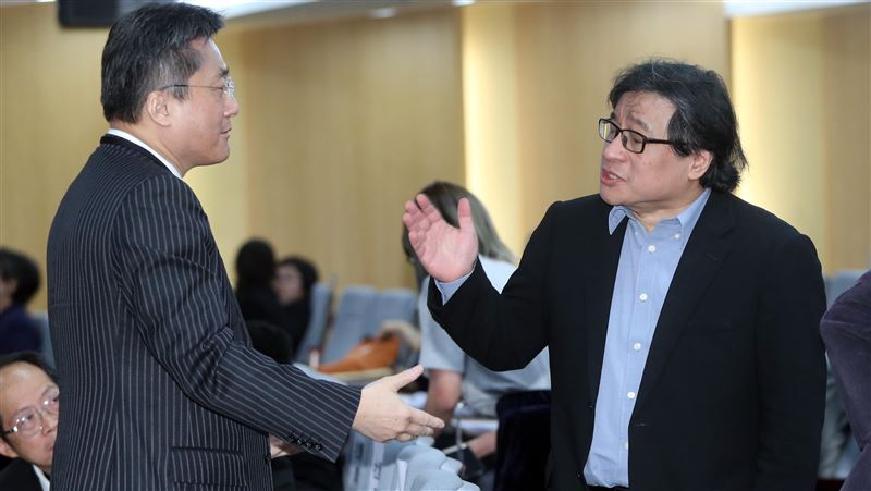 台學者違國安法？他：我們都是吳叡人