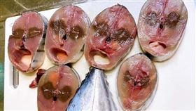 砧板上驚見6張臉，讓網友嚇壞。（圖／翻攝自爆廢公社公開版）