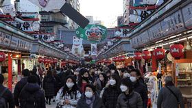 東京淺草寺羽子板市集  洋溢迎新年氣氛東京淺草寺羽子板市集每年12月17至19日舉辦，吸引許多遊客前往觀賞、購買。中央社記者楊明珠東京攝  110年12月31日