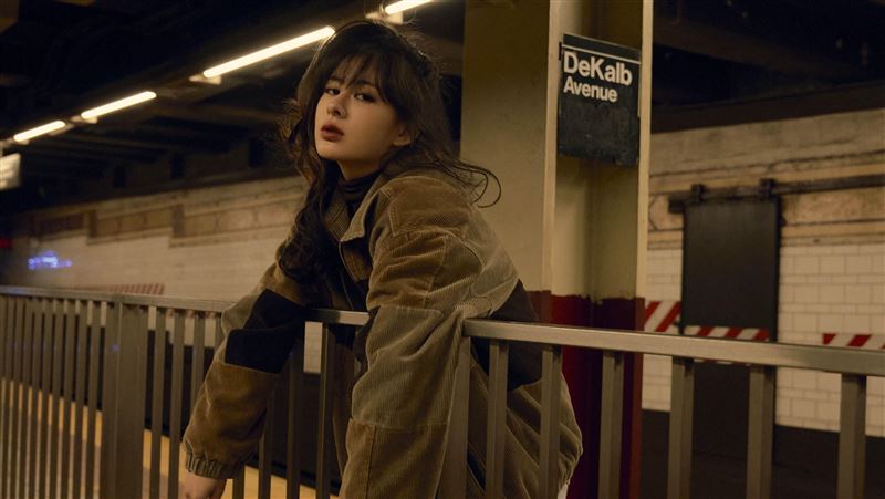 她是李靚蕾學妹　超狂經歷背景曝光